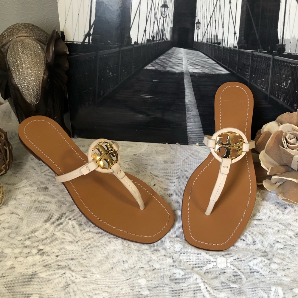 Tory Burch - Picture 2 of 8
